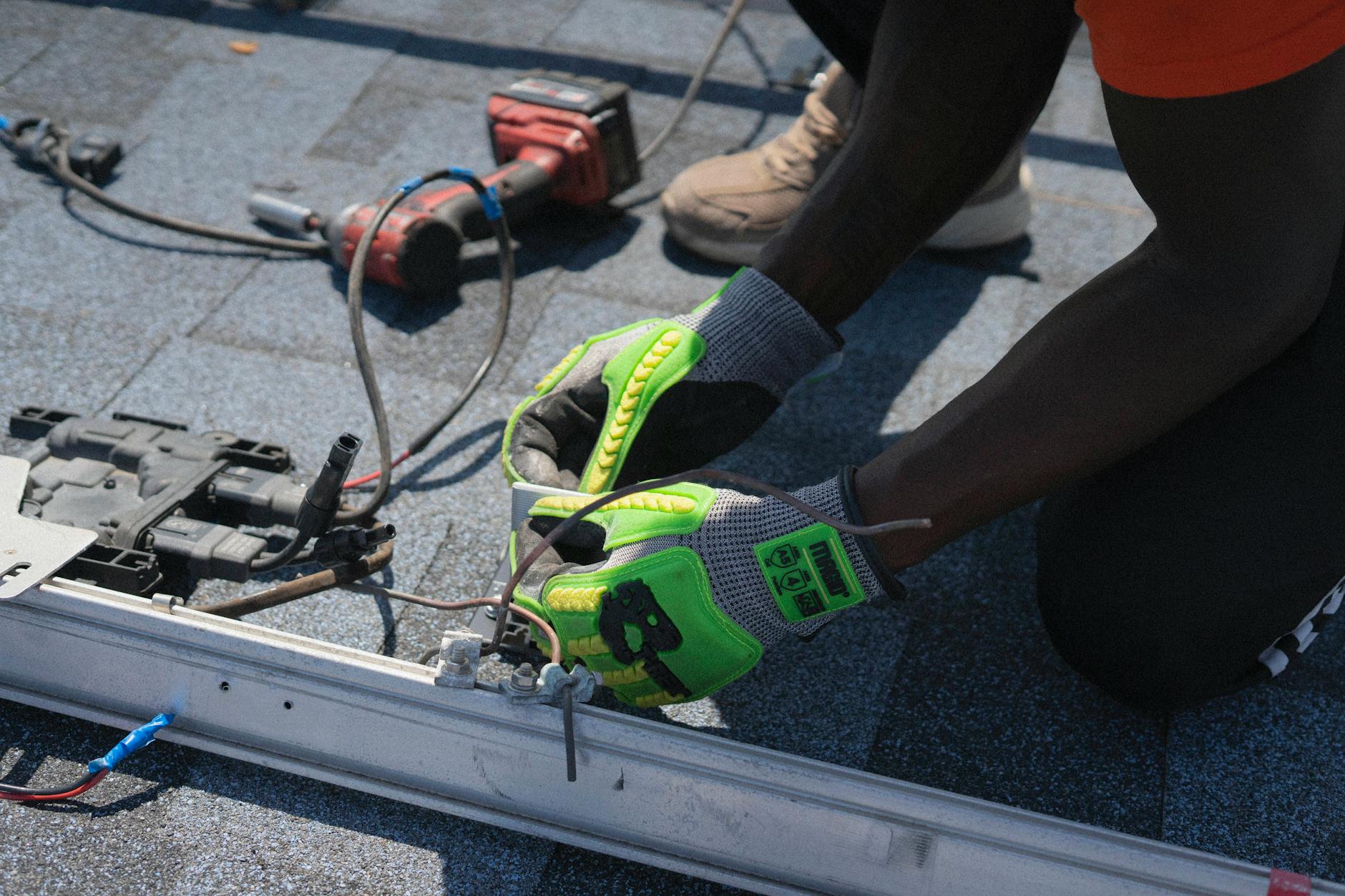 Commercial electrical services by MJN Facilitate in 